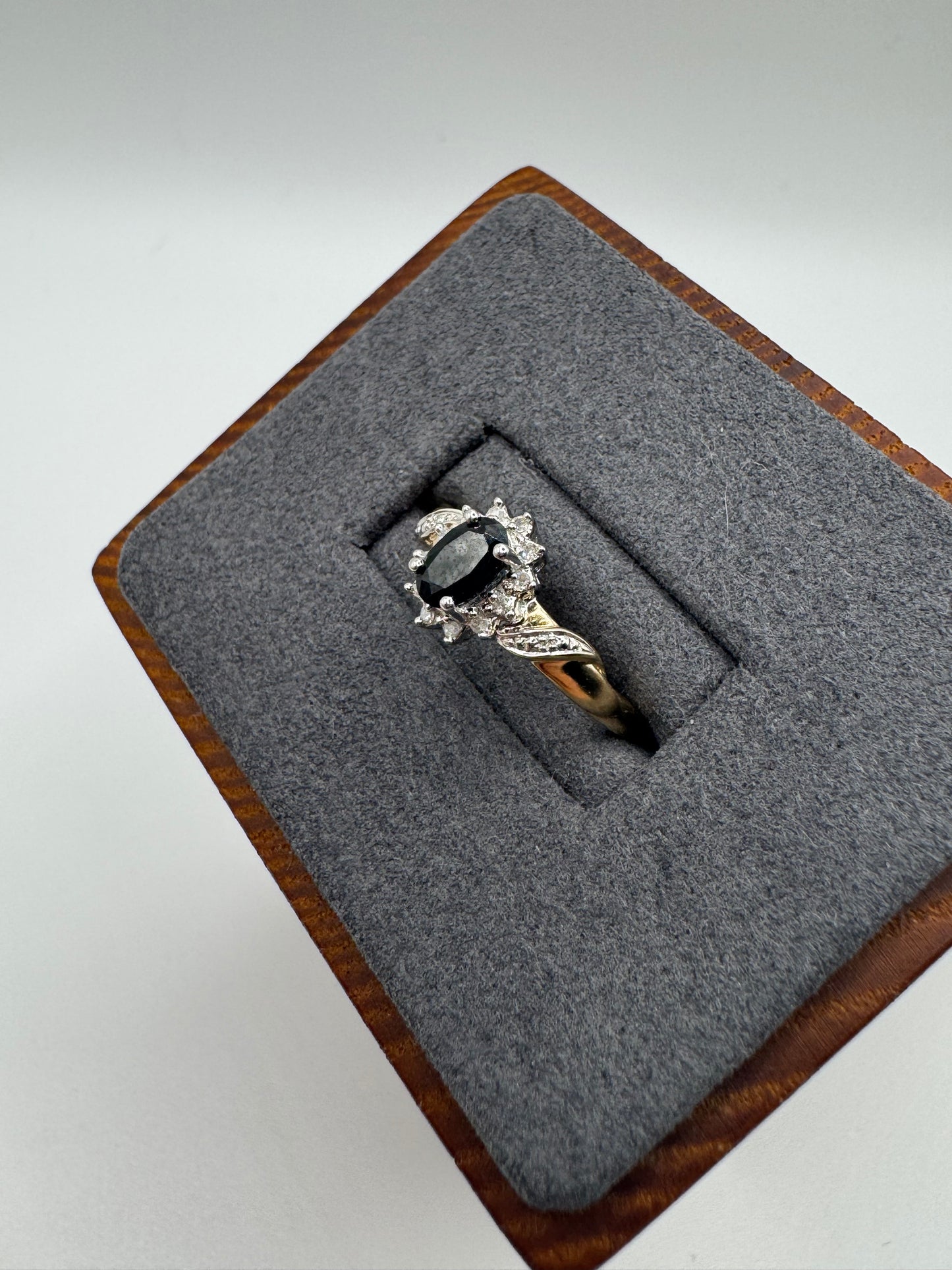 9ct gold sapphire and diamond ring