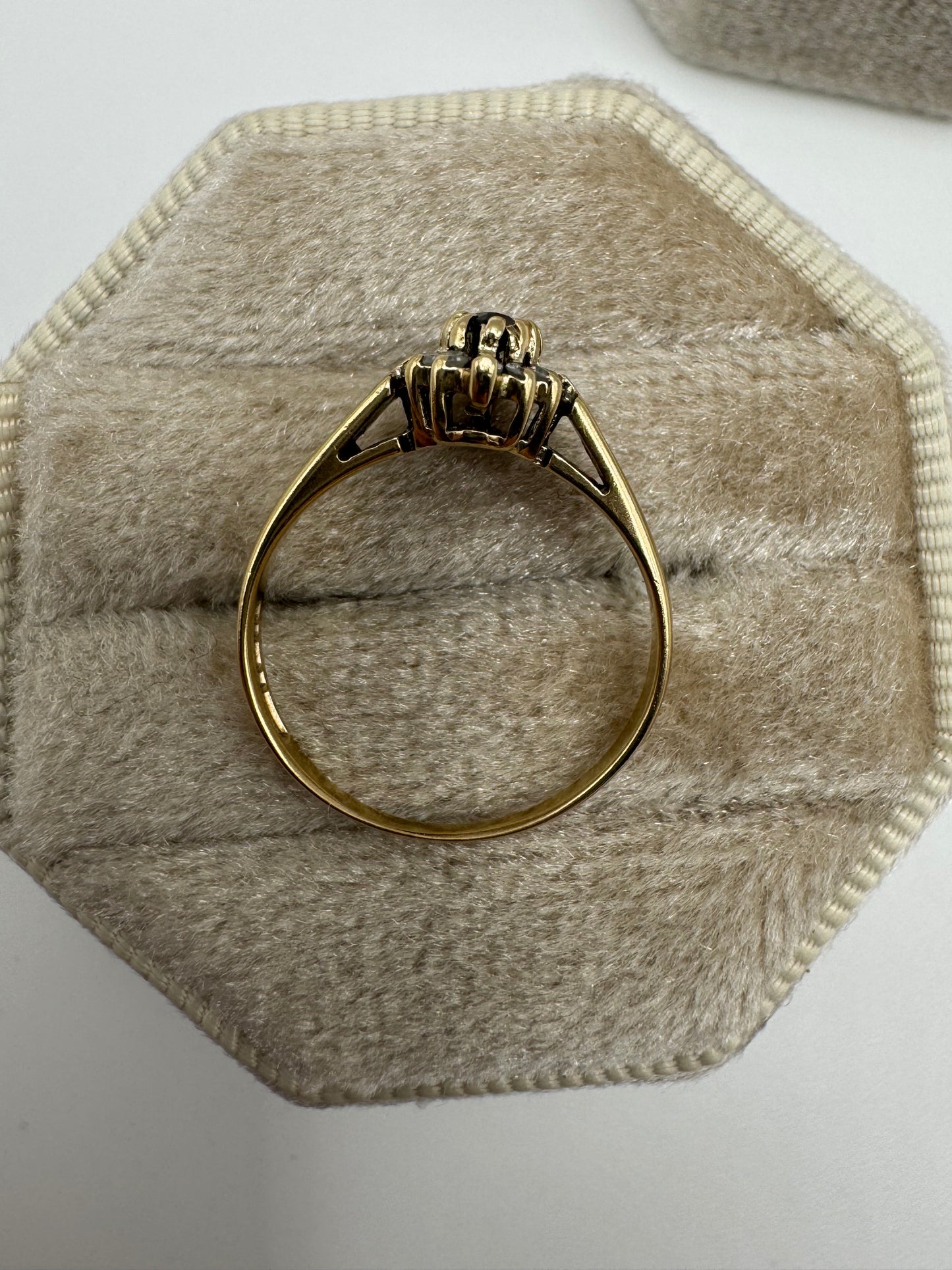9ct gold sapphire and diamond ring