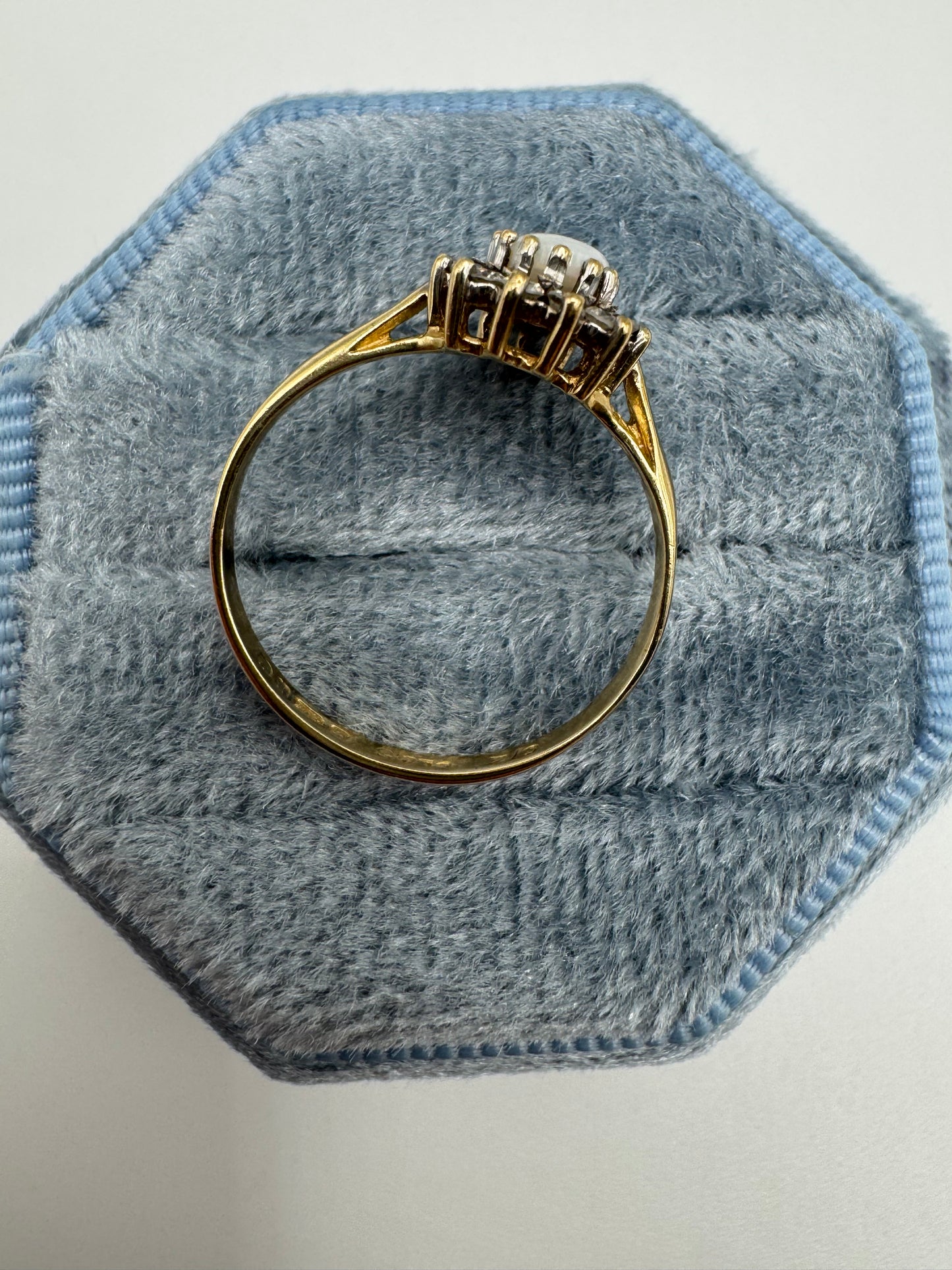 9ct gold opal and cz ring