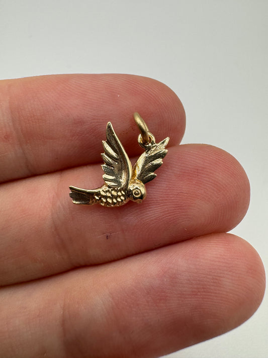 9ct gold bluebird pendant