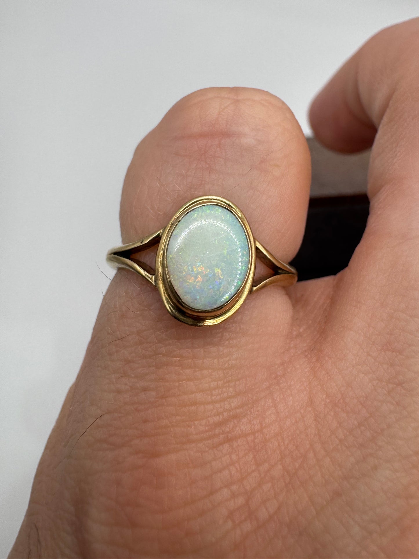 9ct gold opal ring