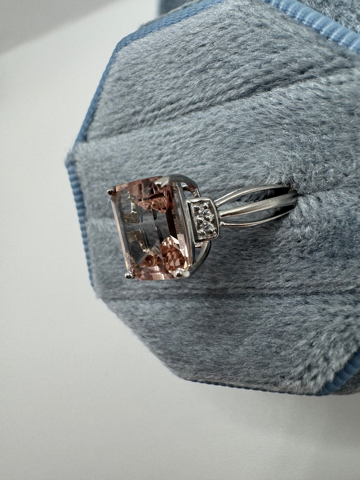 9ct white gold morganite and diamond ring