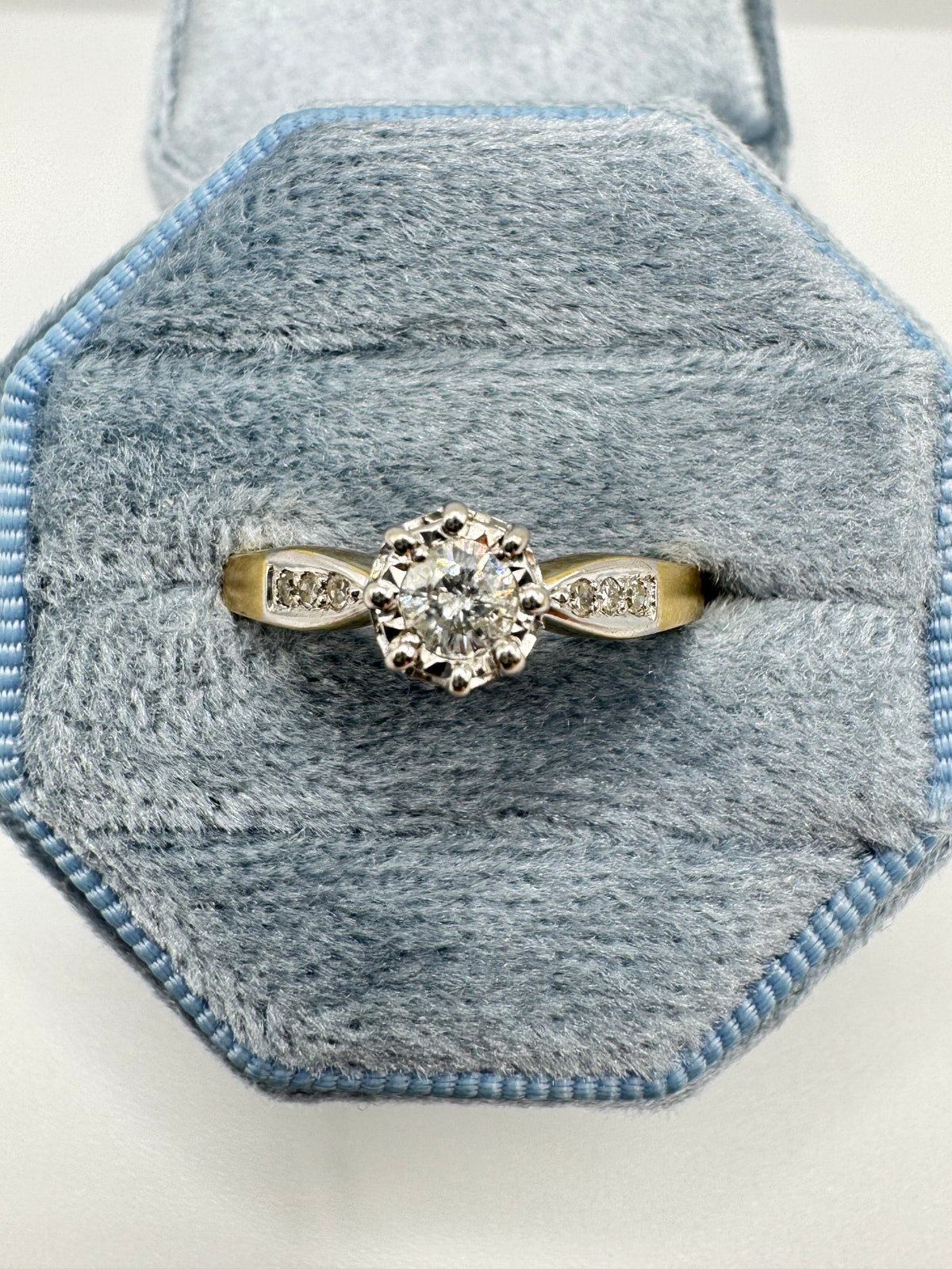 9ct gold 0.25ct diamond ring