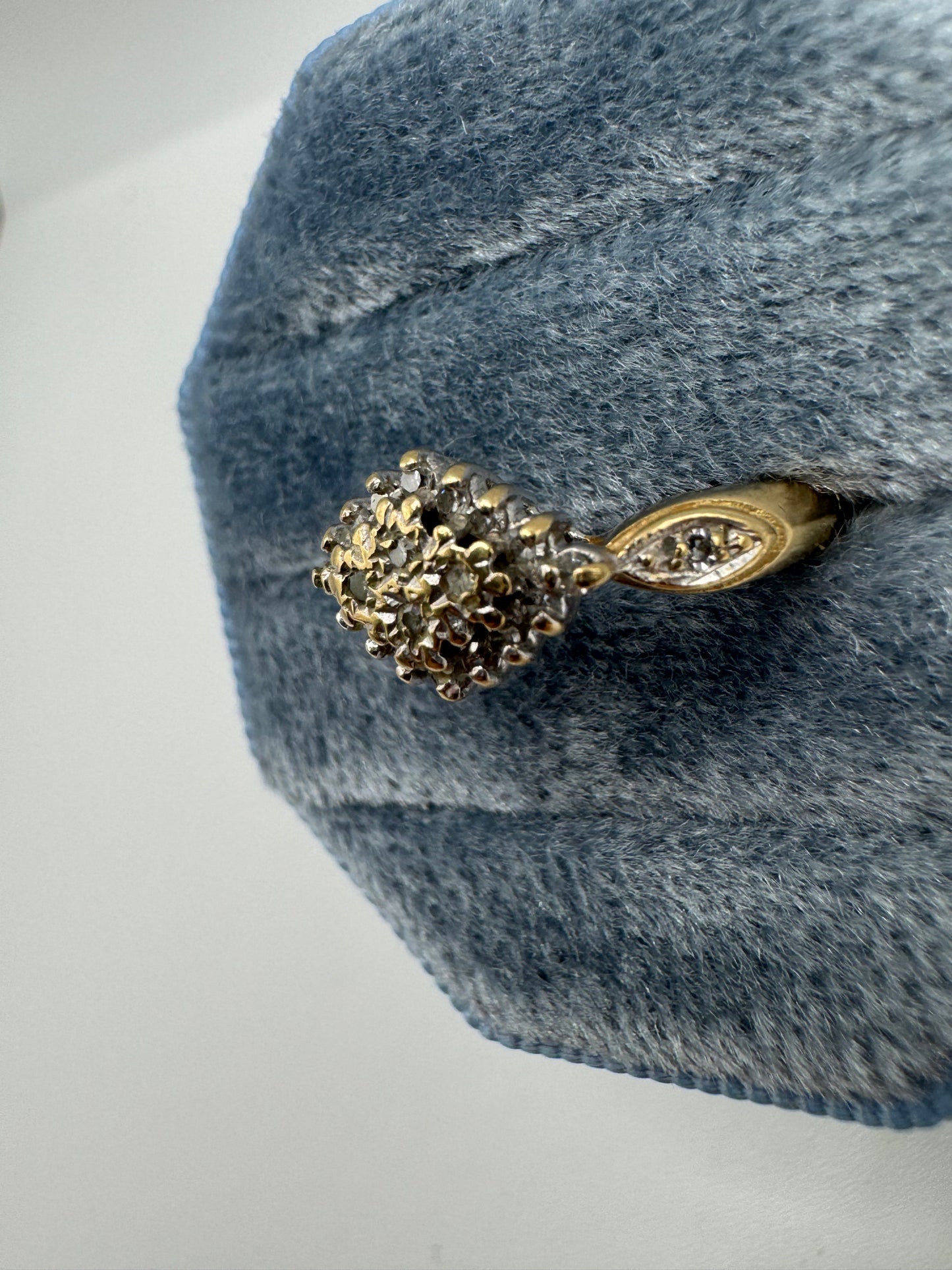 9ct gold 15 point diamond ring