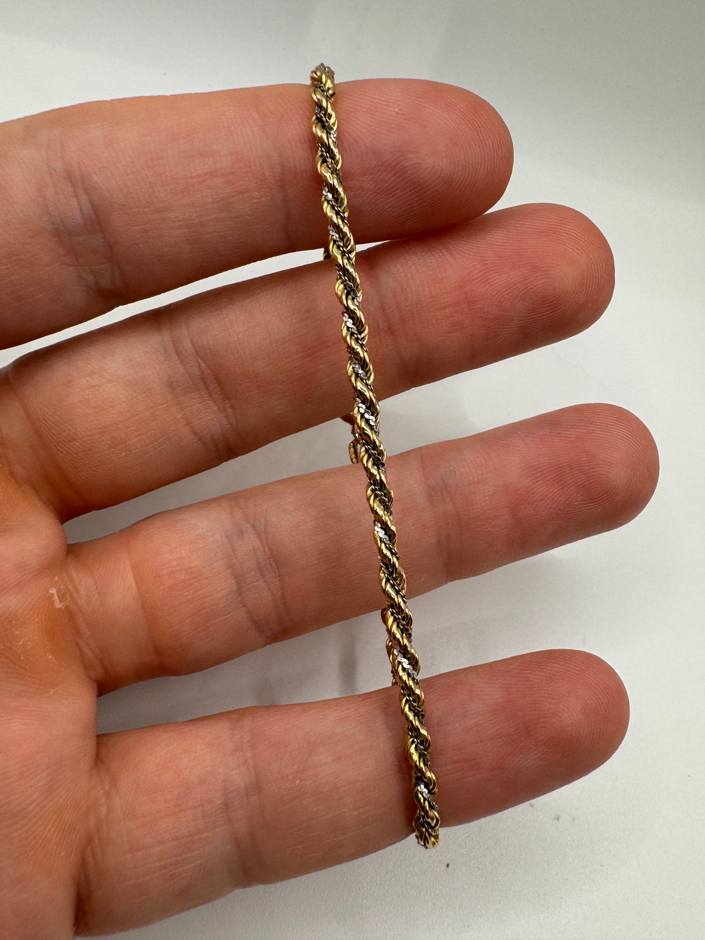 9ct gold bracelet 6 (including safety chain)