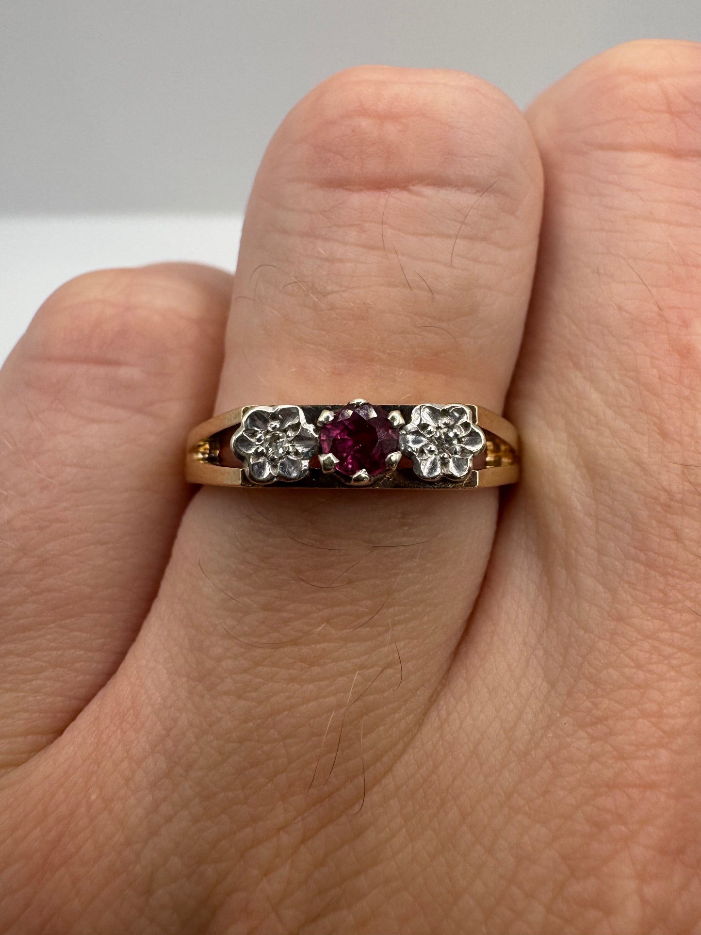 9ct gold ruby and diamond ring