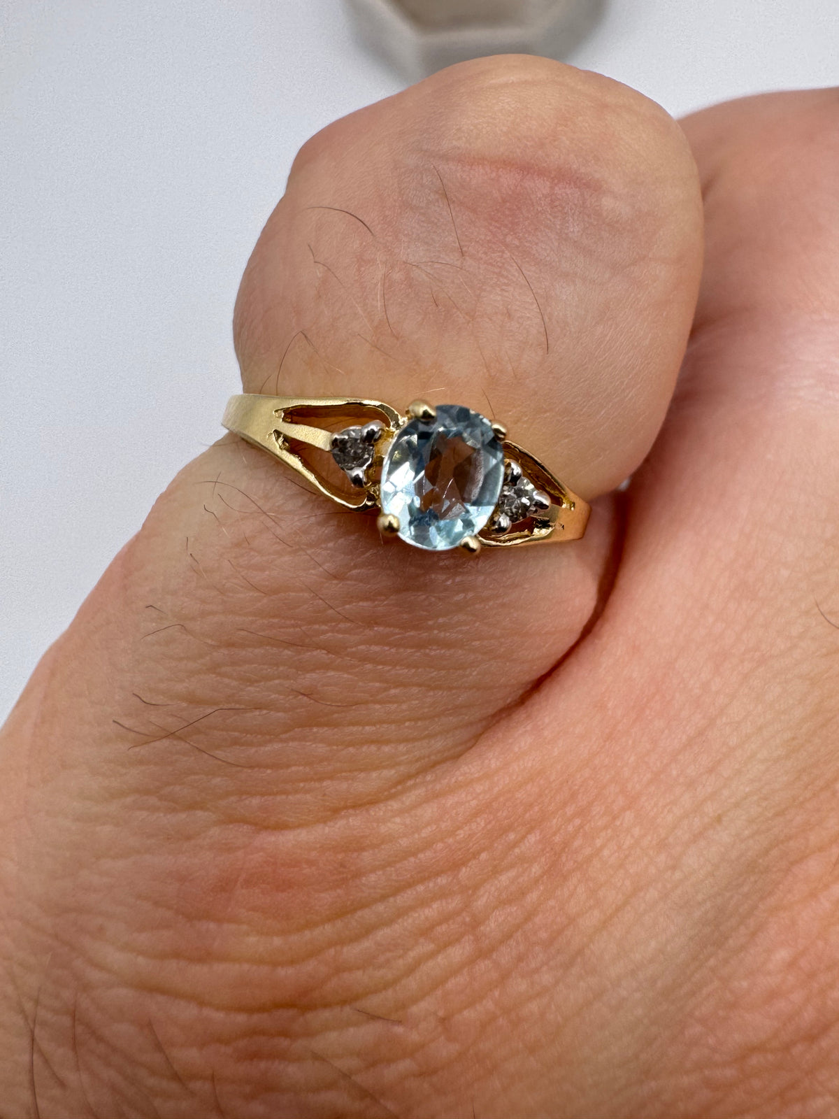 9ct gold topaz and diamond ring