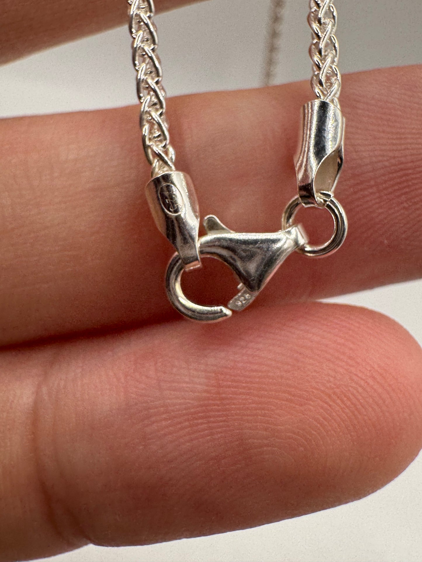 Silver spiga chain 17 20”