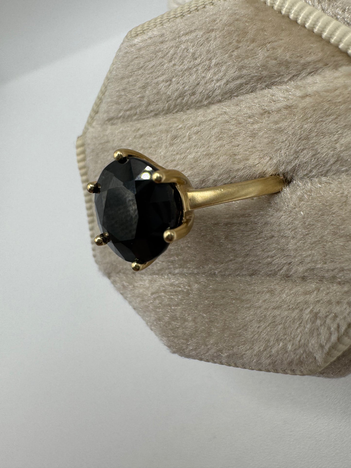 9ct gold sapphire ring