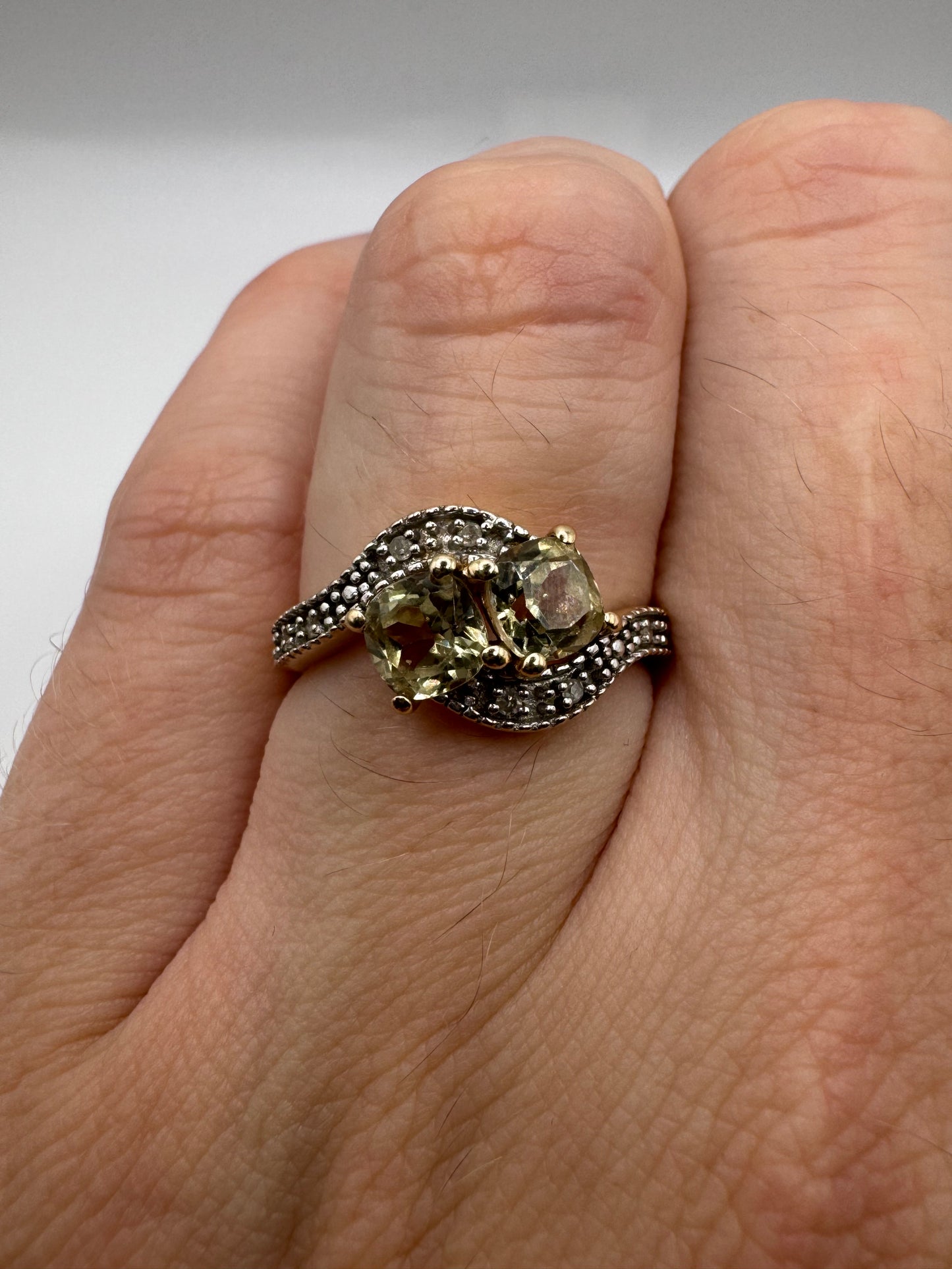 9ct gold quartz and diamond ring