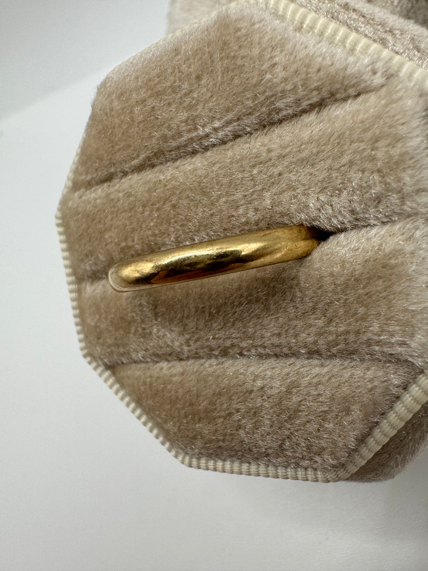 9ct gold plain band