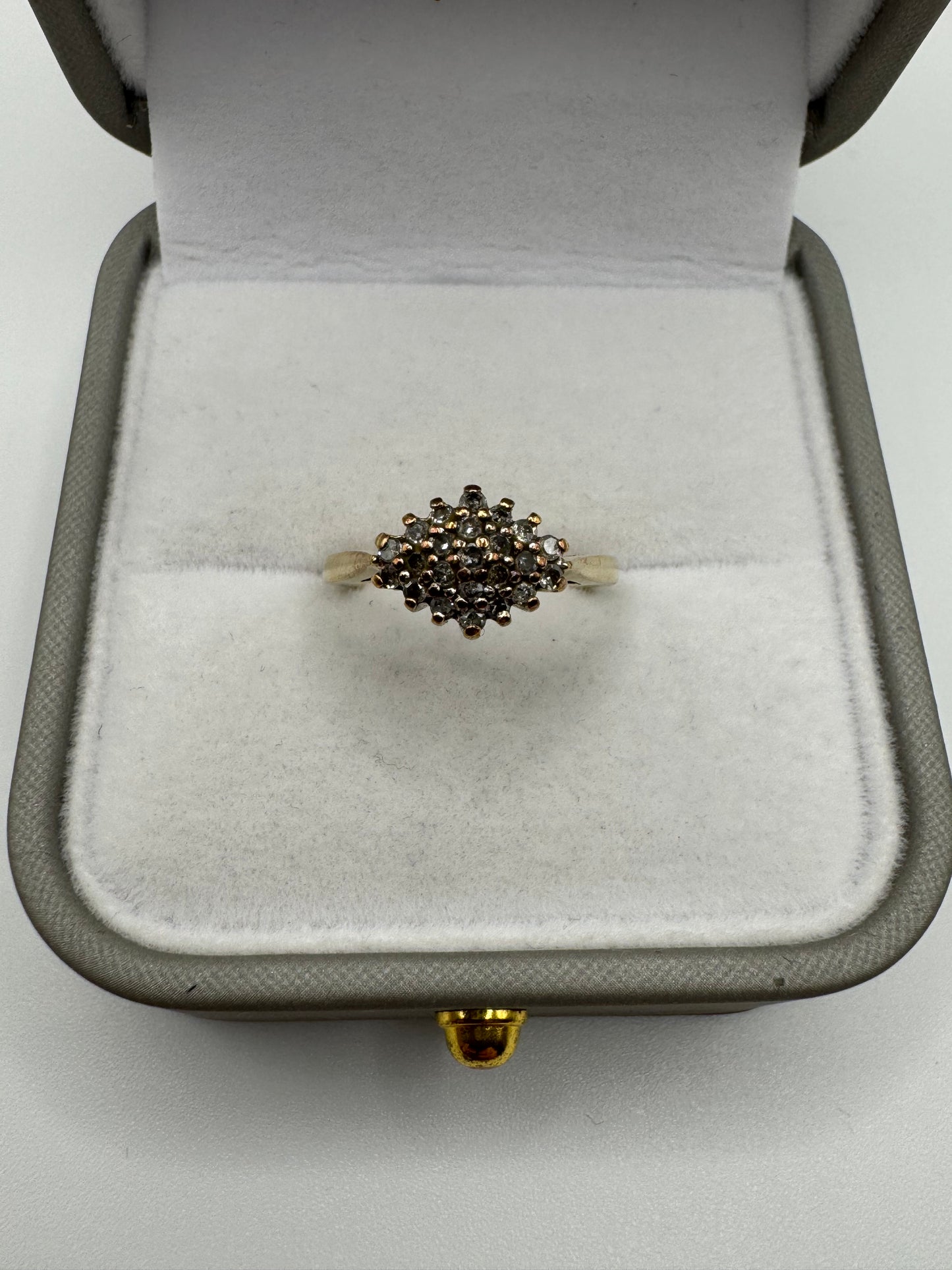9ct gold diamond cluster ring