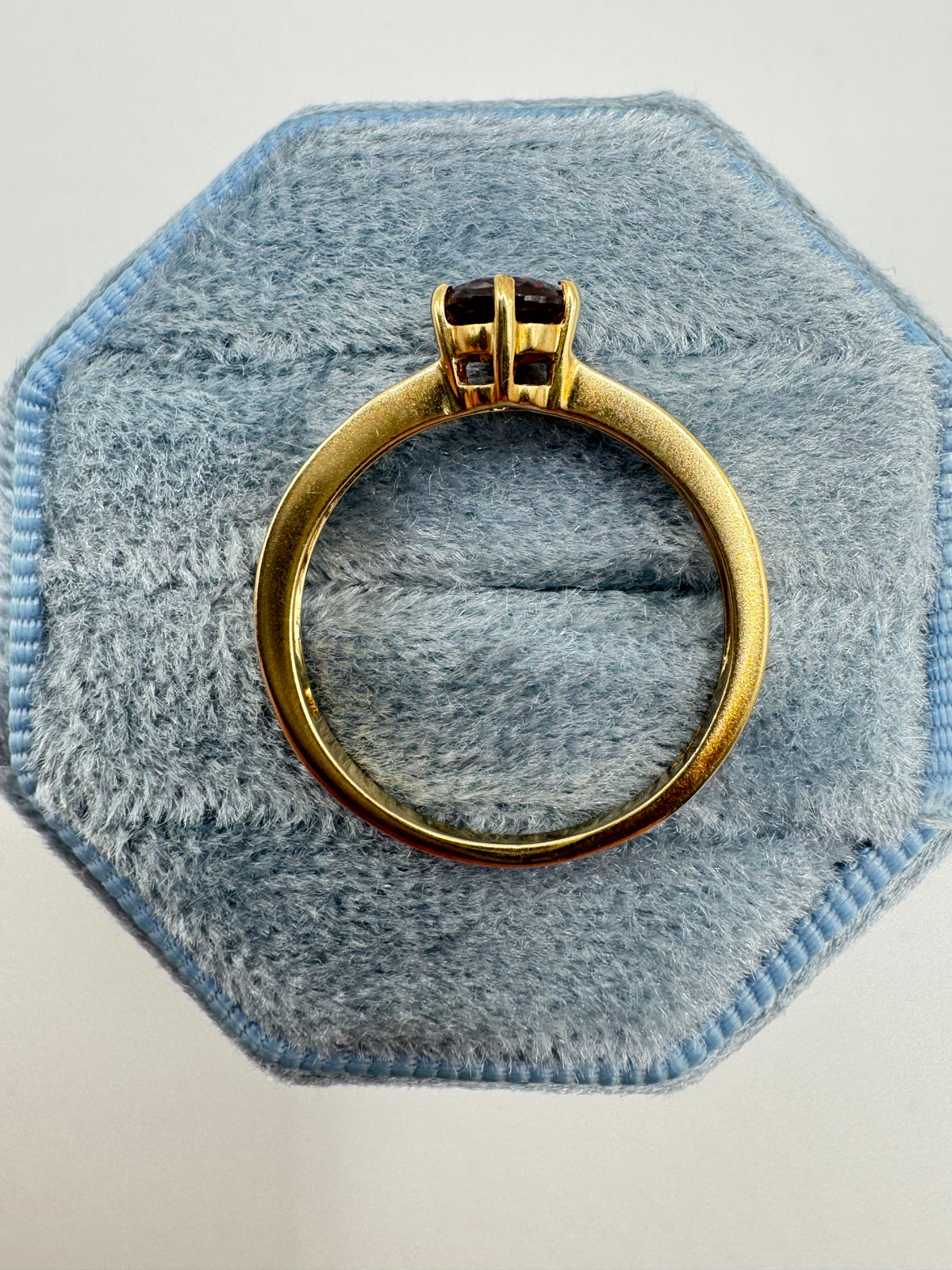9ct gold topaz ring