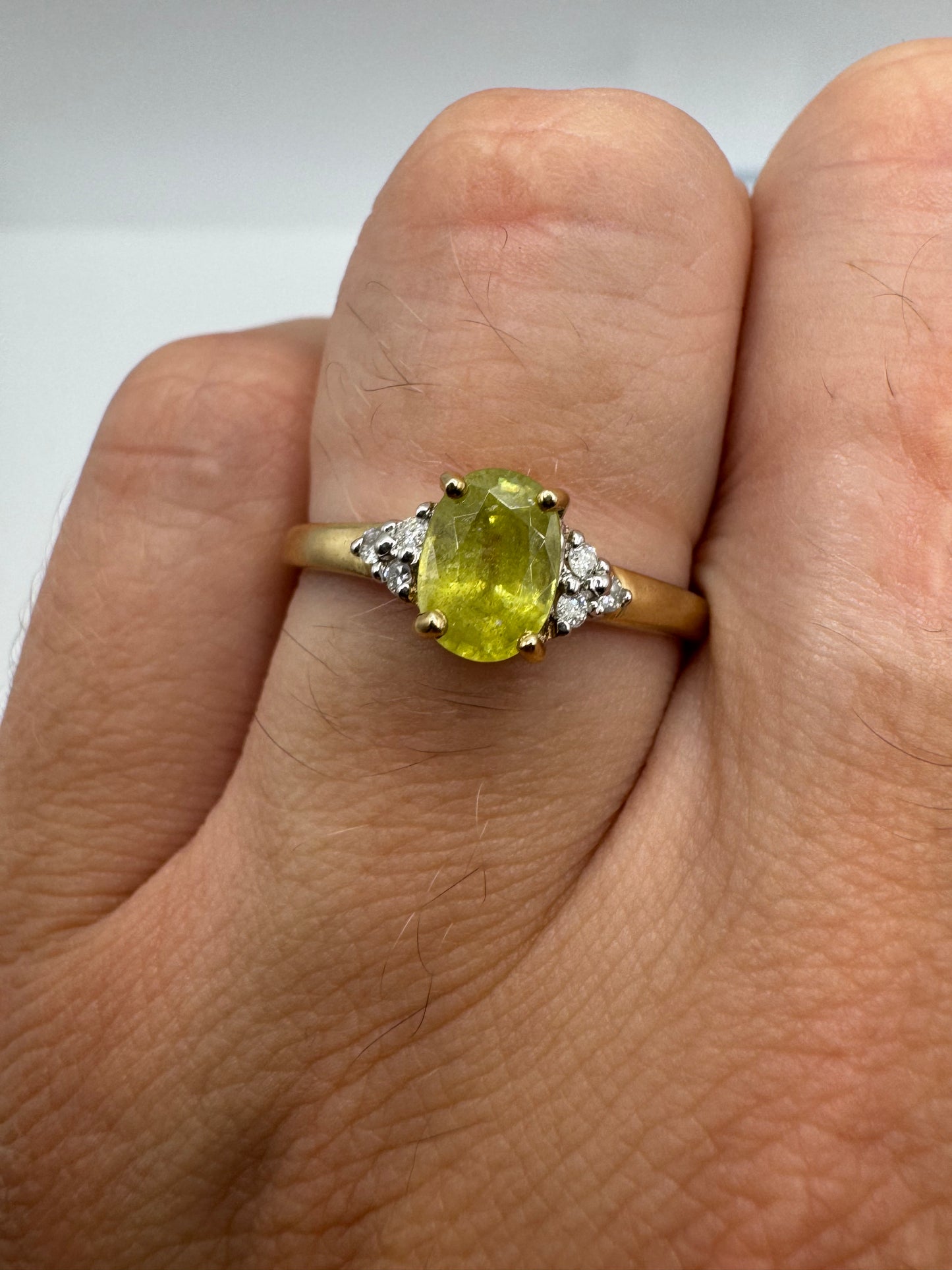9ct gold sphene and diamond ring