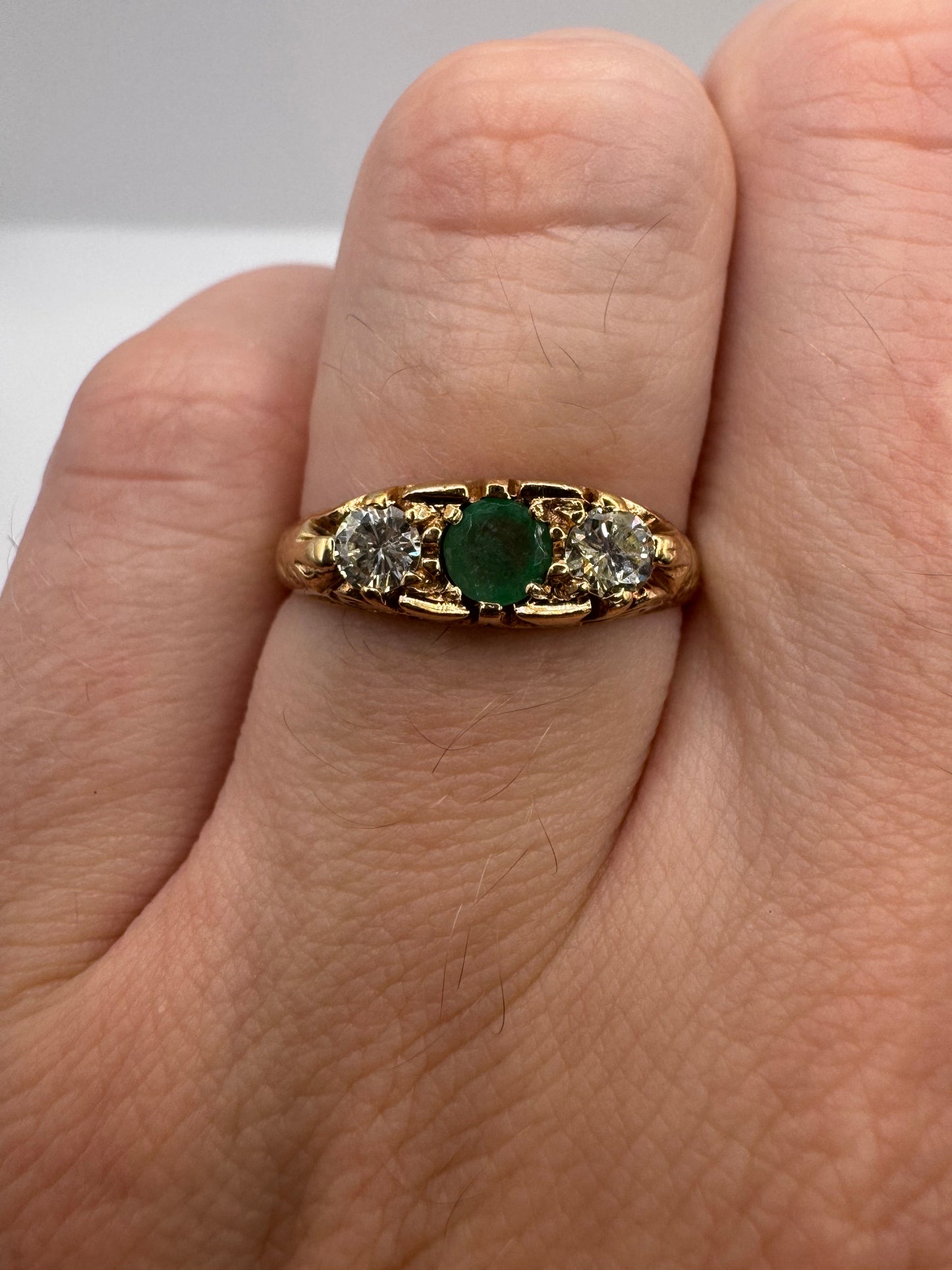 9ct gold emerald and diamond ring