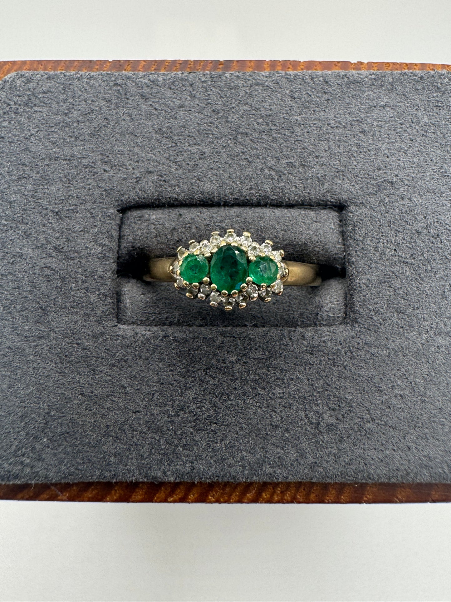 9ct gold emerald and diamond ring