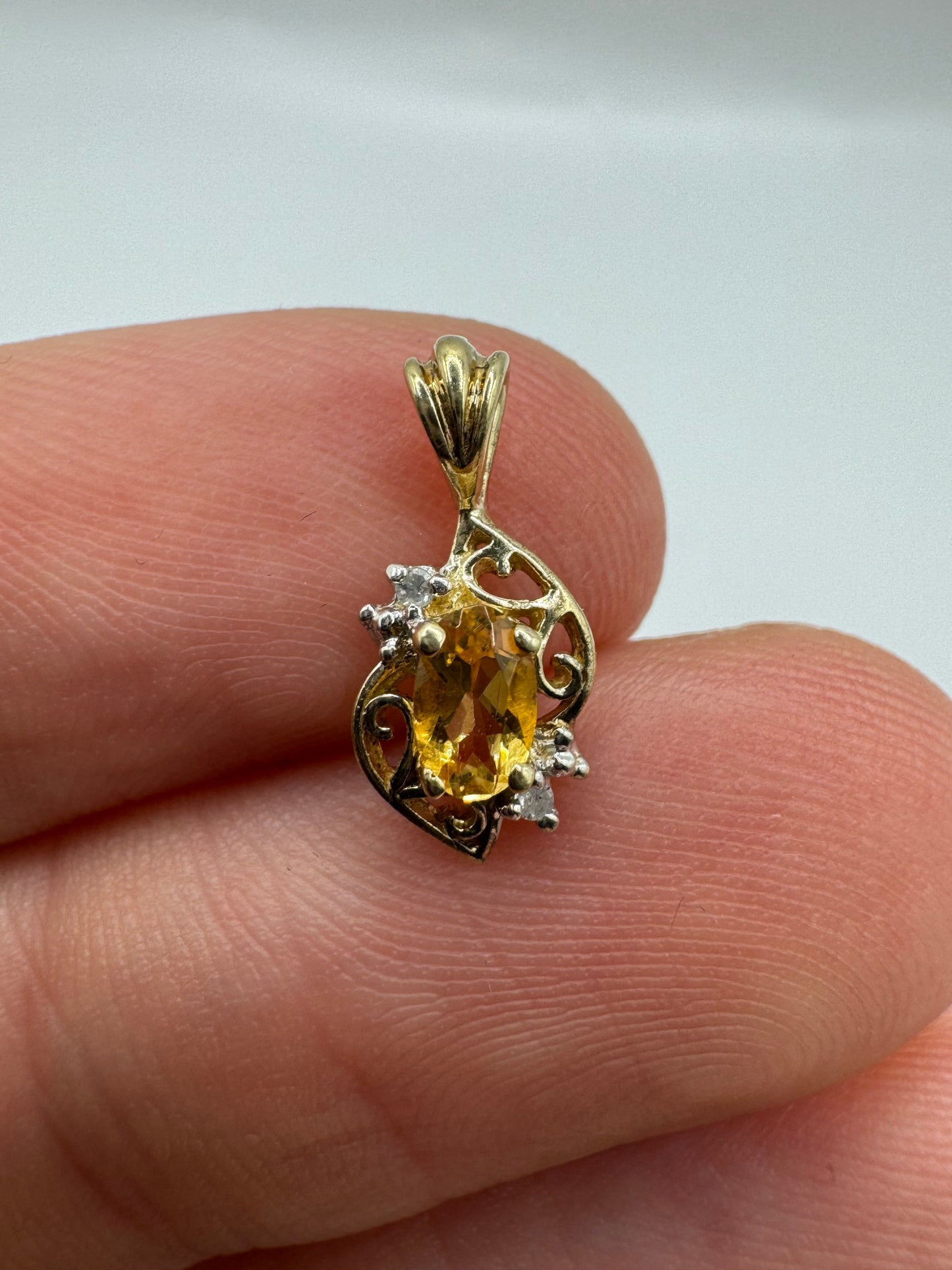 9ct gold citrine and diamond pendant