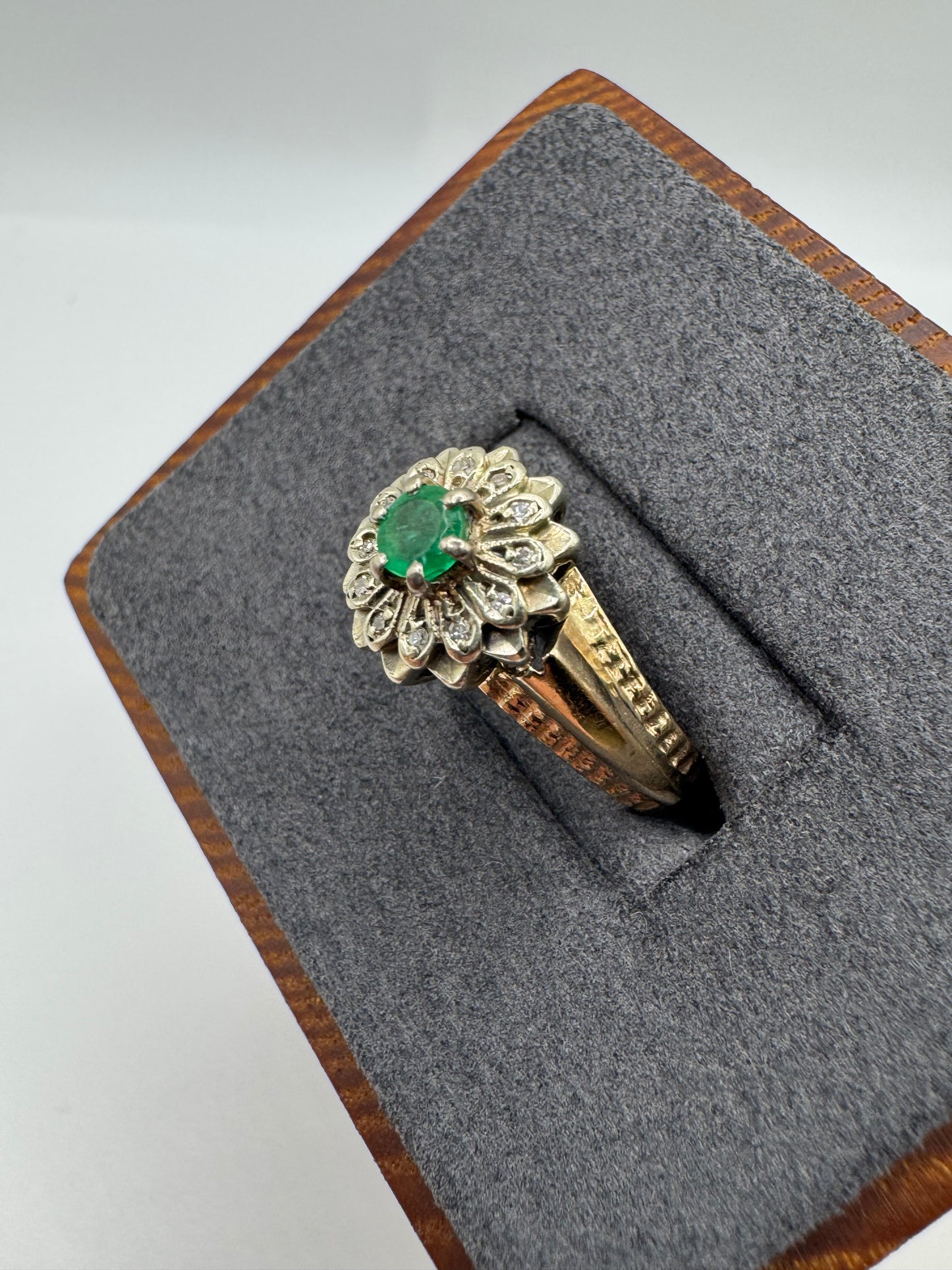 9ct gold emerald and diamond cluster ring
