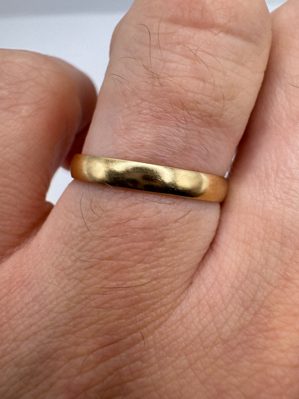 9ct gold band