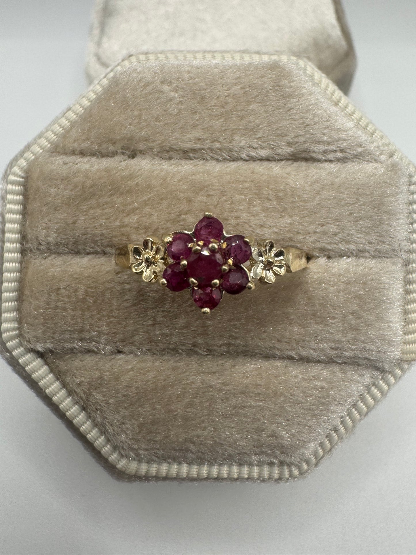 9ct gold ruby cluster ring