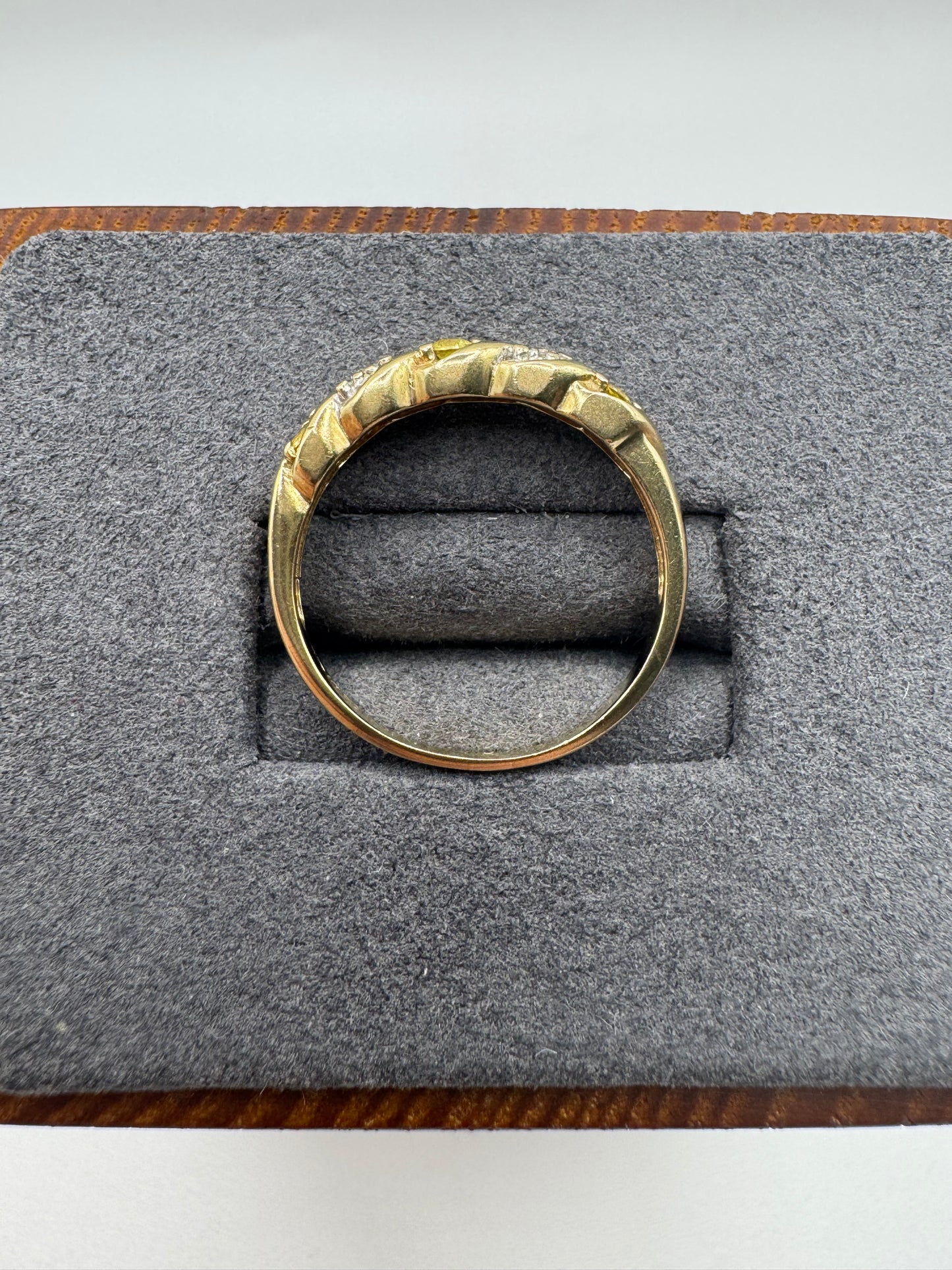 9ct gold yellow sapphire and diamond ring