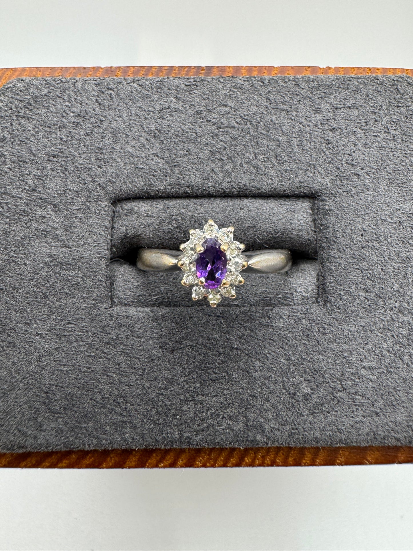 9ct white gold amethyst and diamond ring