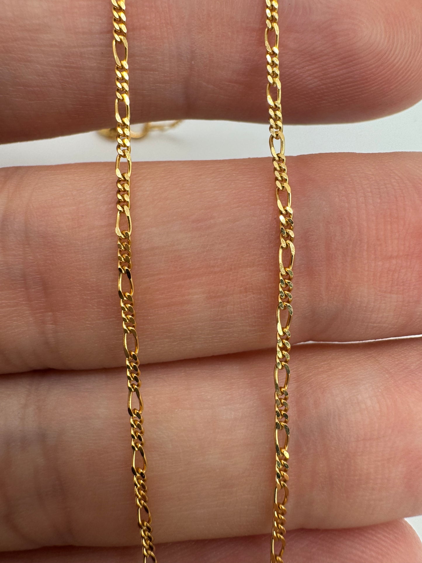 9ct gold figaro chain 25