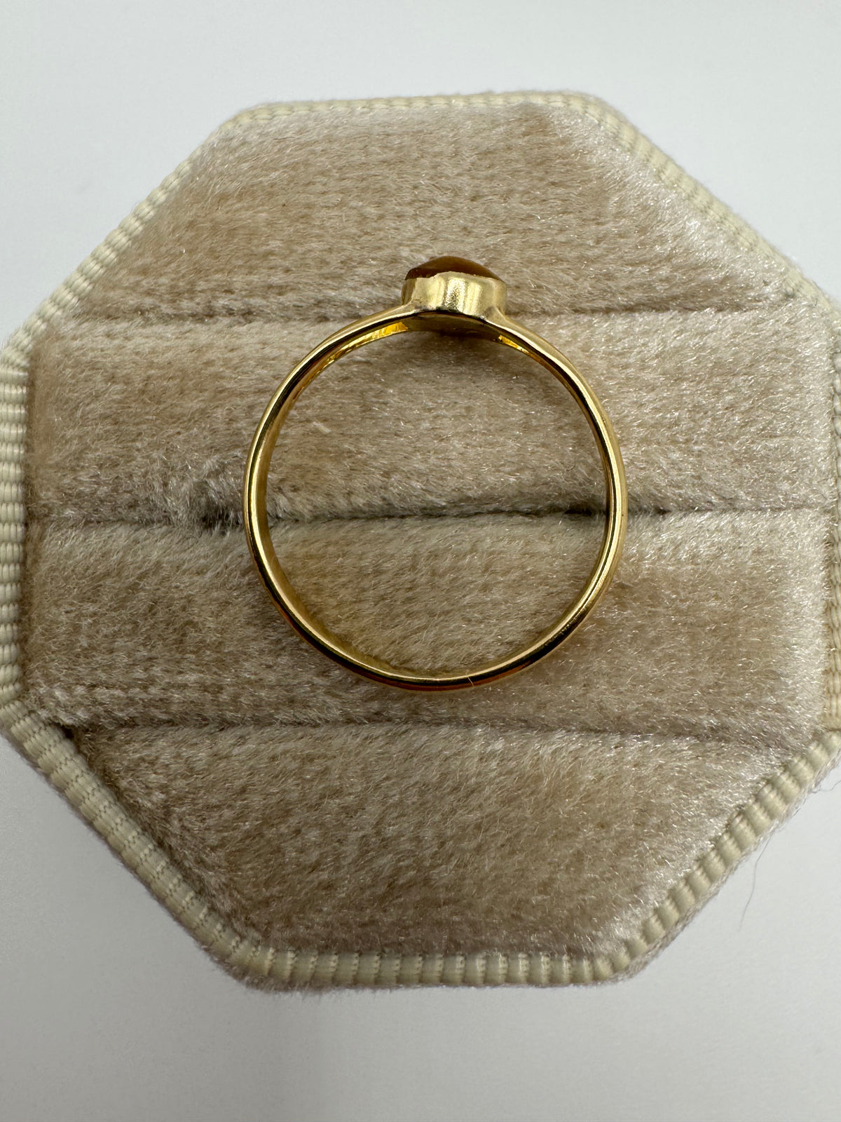 9ct gold tigers eye ring