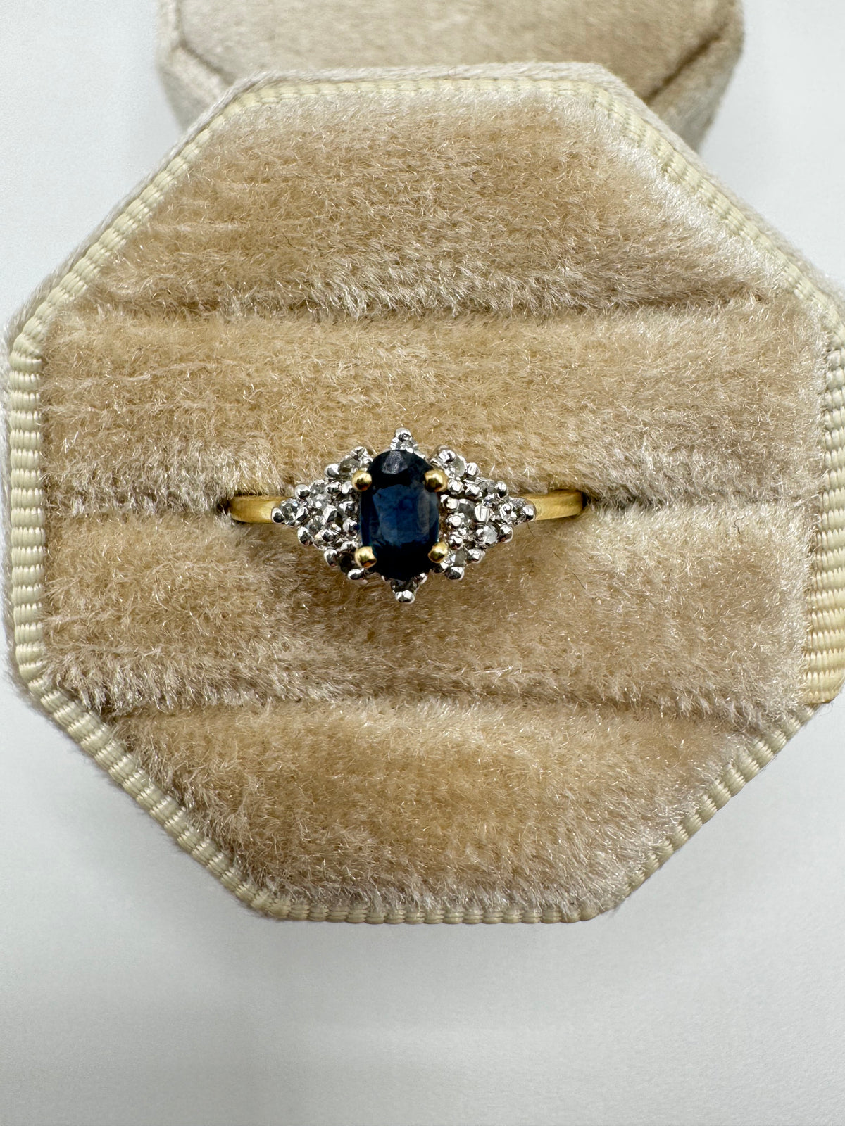 9ct gold sapphire and diamond ring