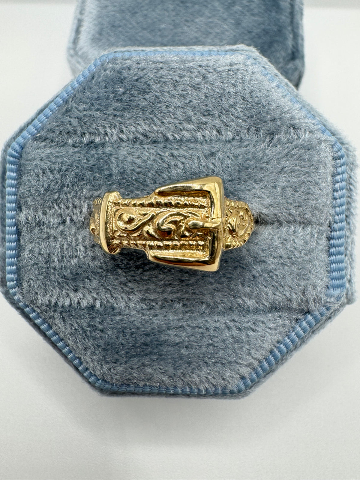 9ct gold engraved buckle ring