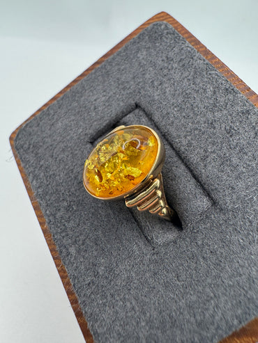 9ct gold amber ring