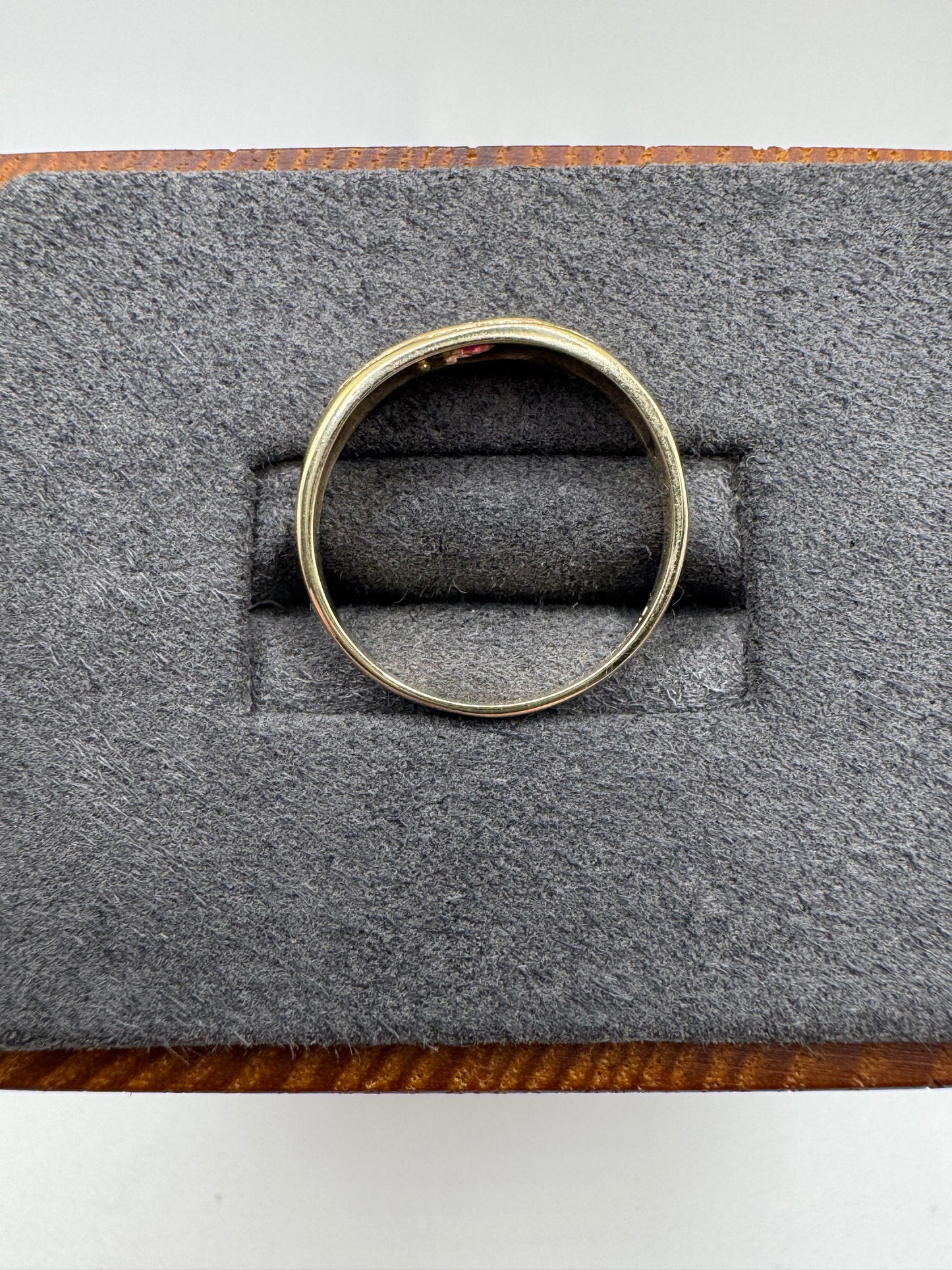9ct gold ruby engraved gypsy ring