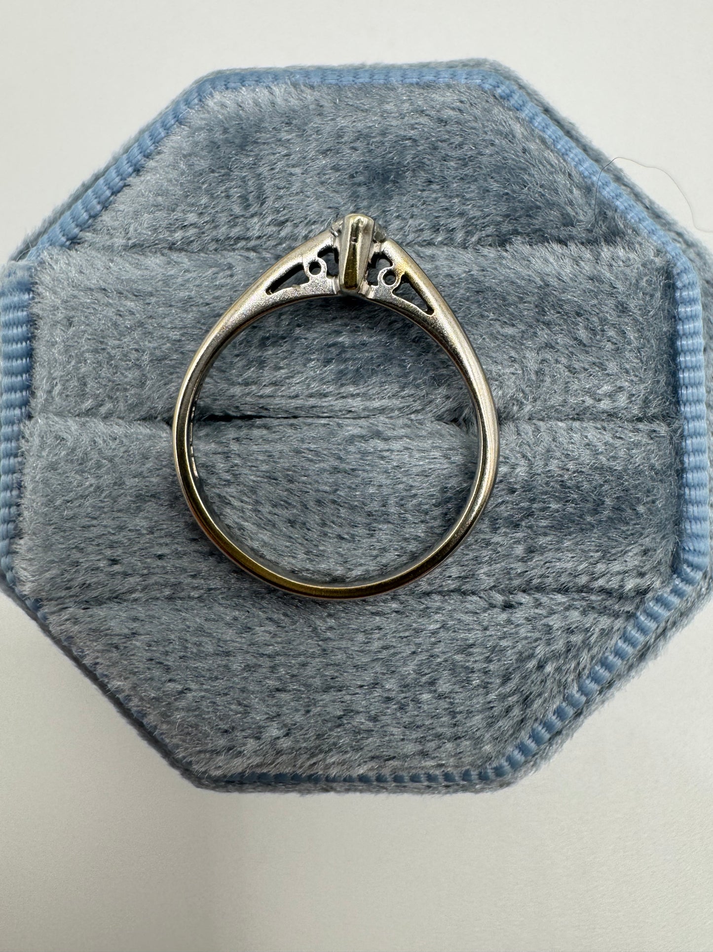 9ct white gold diamond ring