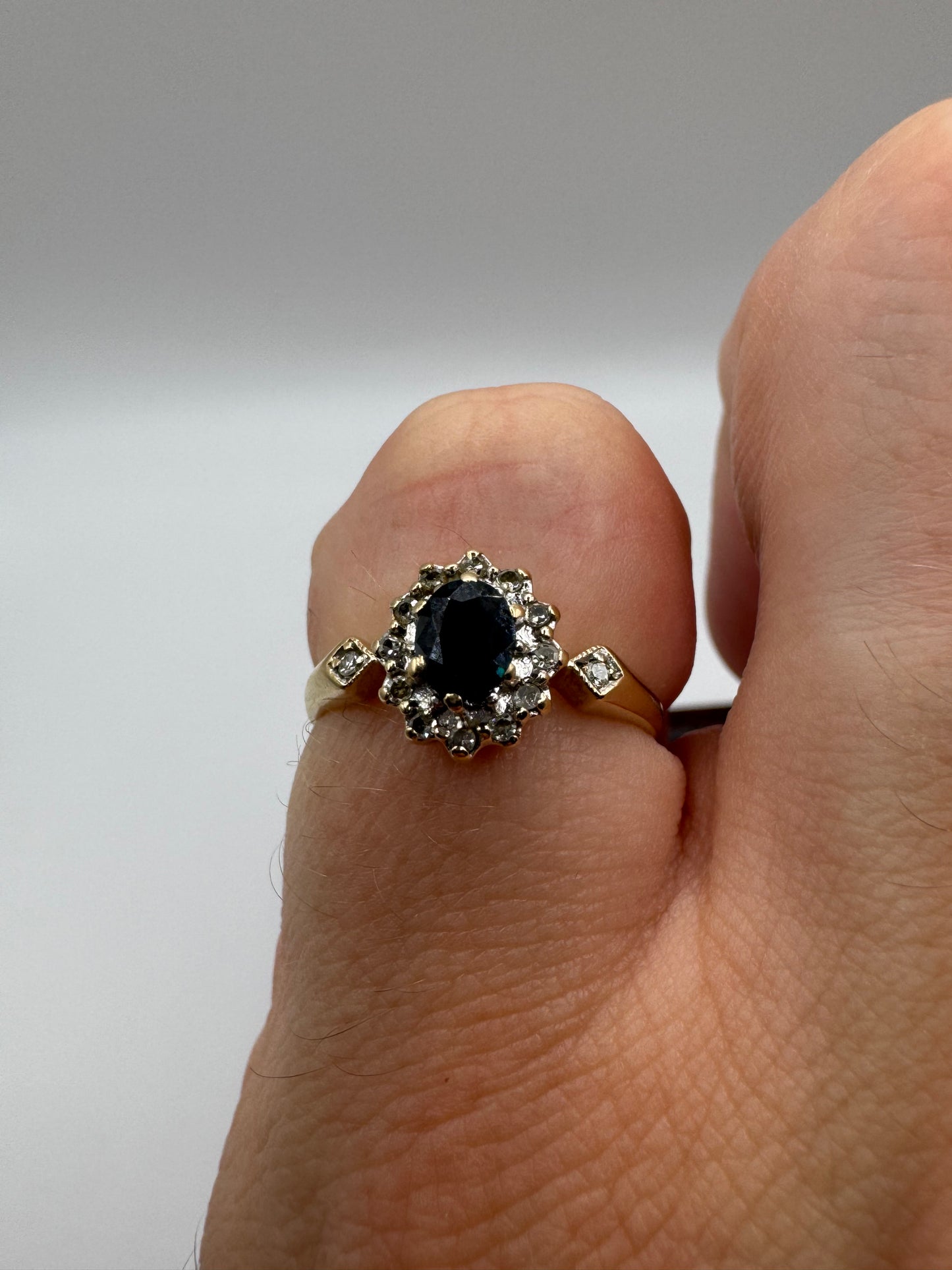 9ct gold sapphire and diamond ring