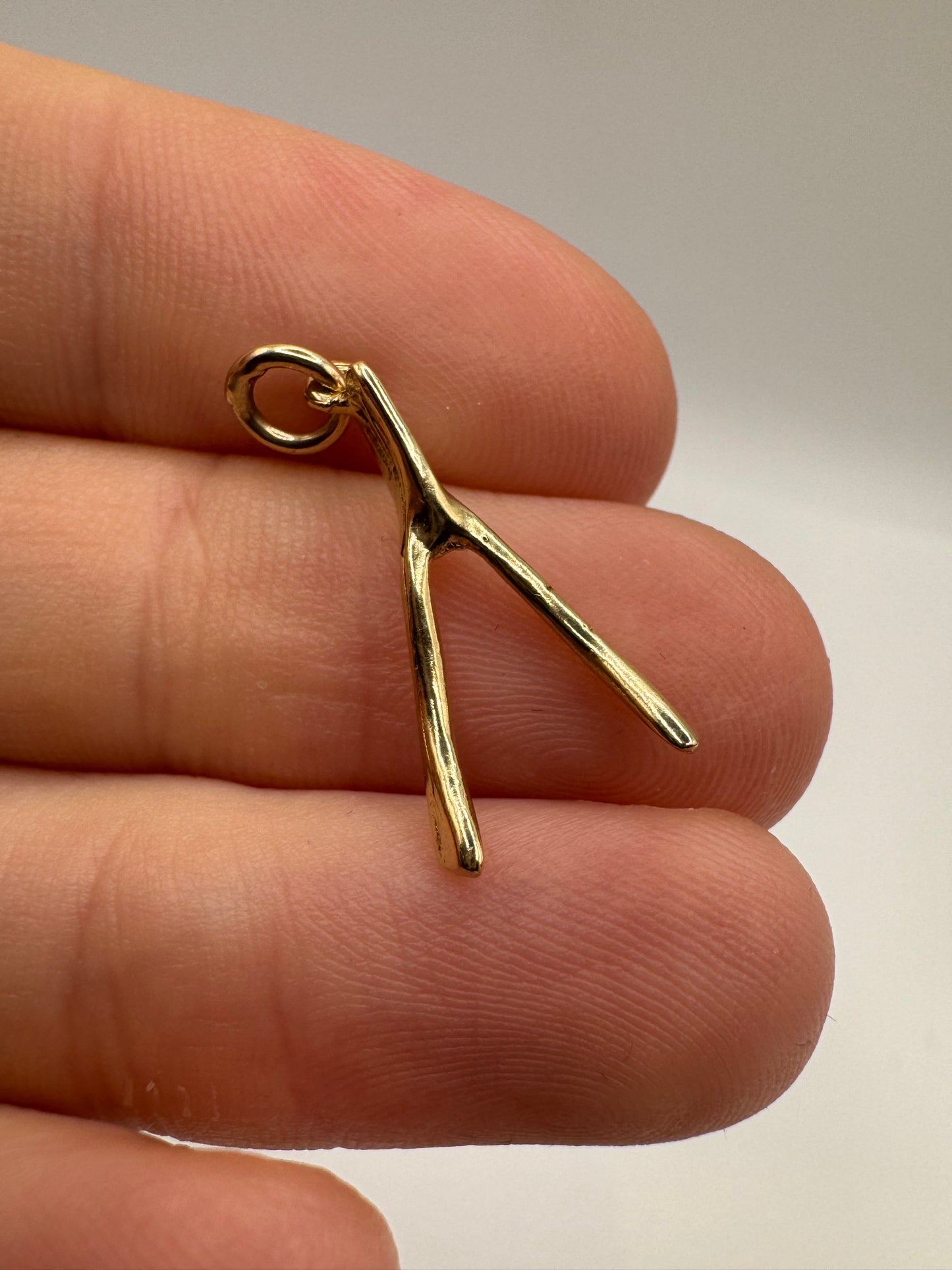 9ct gold wishbone charm