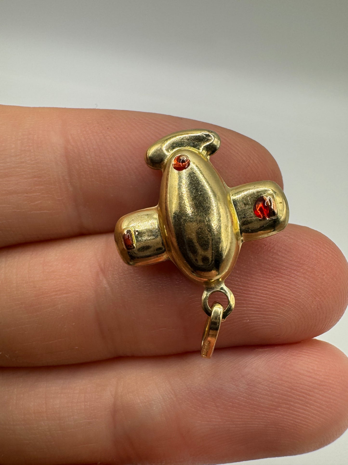 9ct gold enamelled aeroplane charm