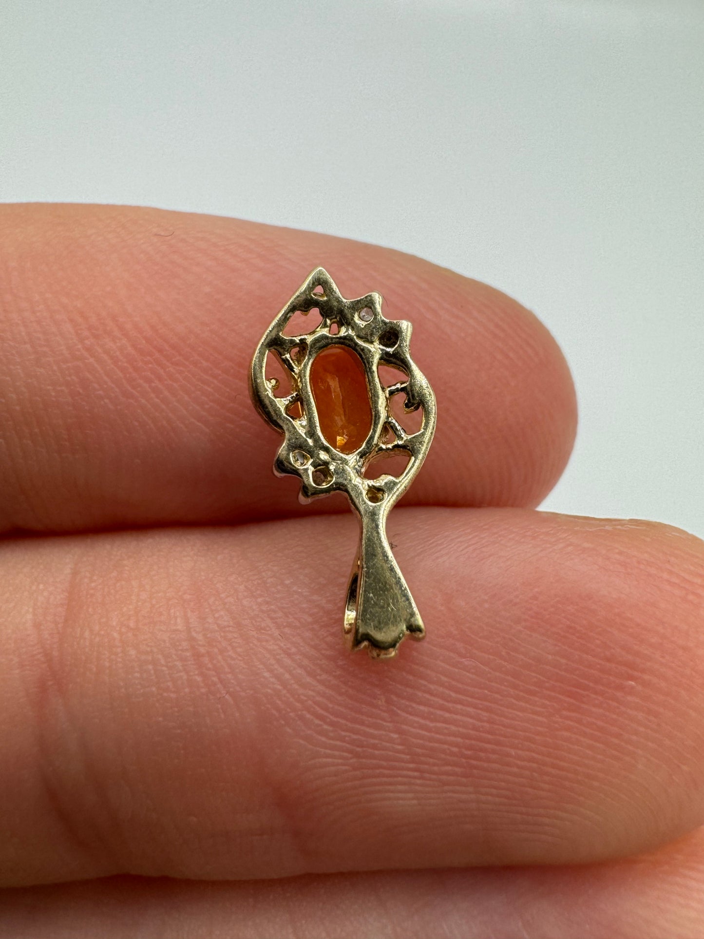 9ct gold citrine and diamond pendant