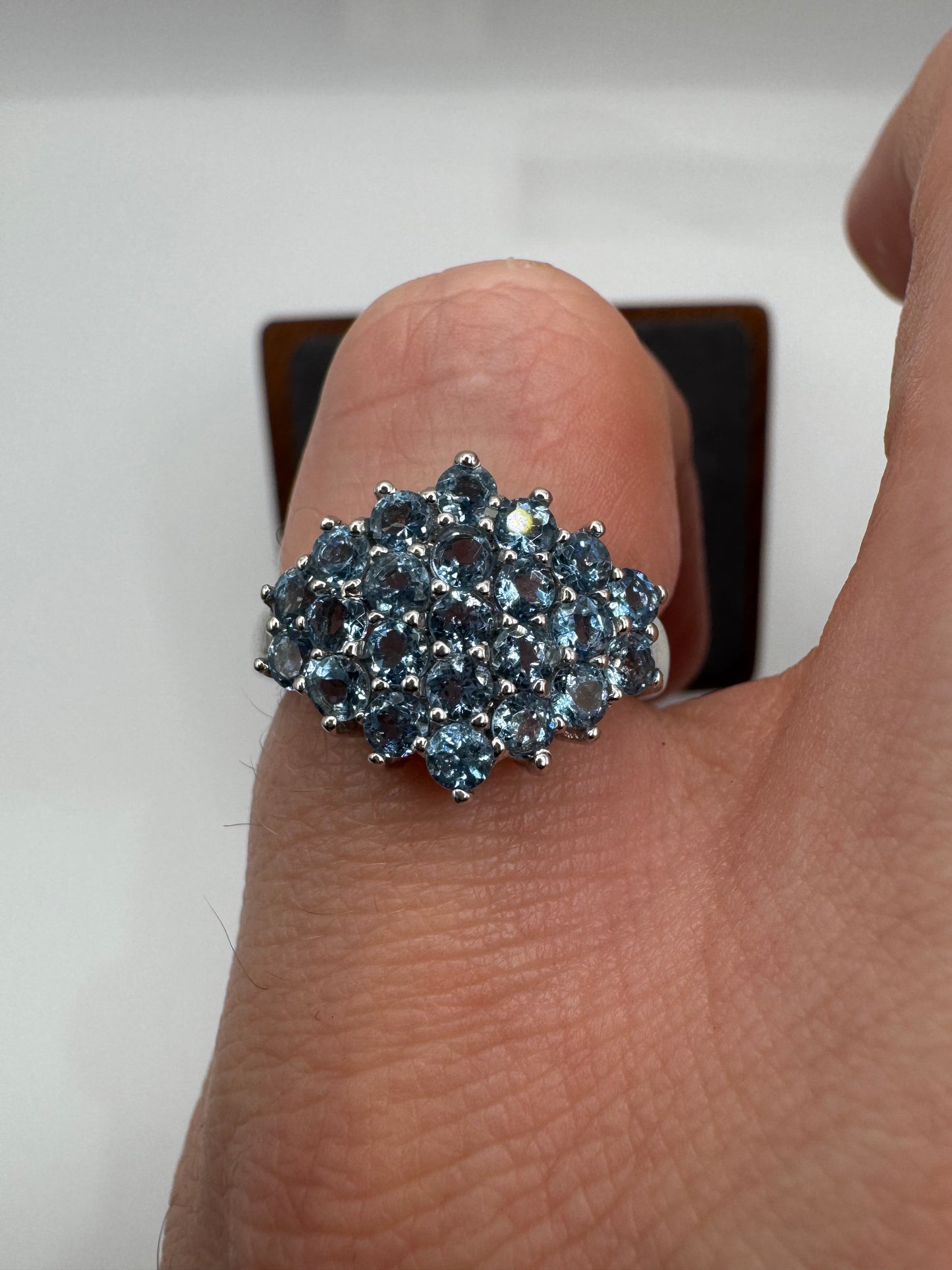 9ct white gold topaz cluster ring