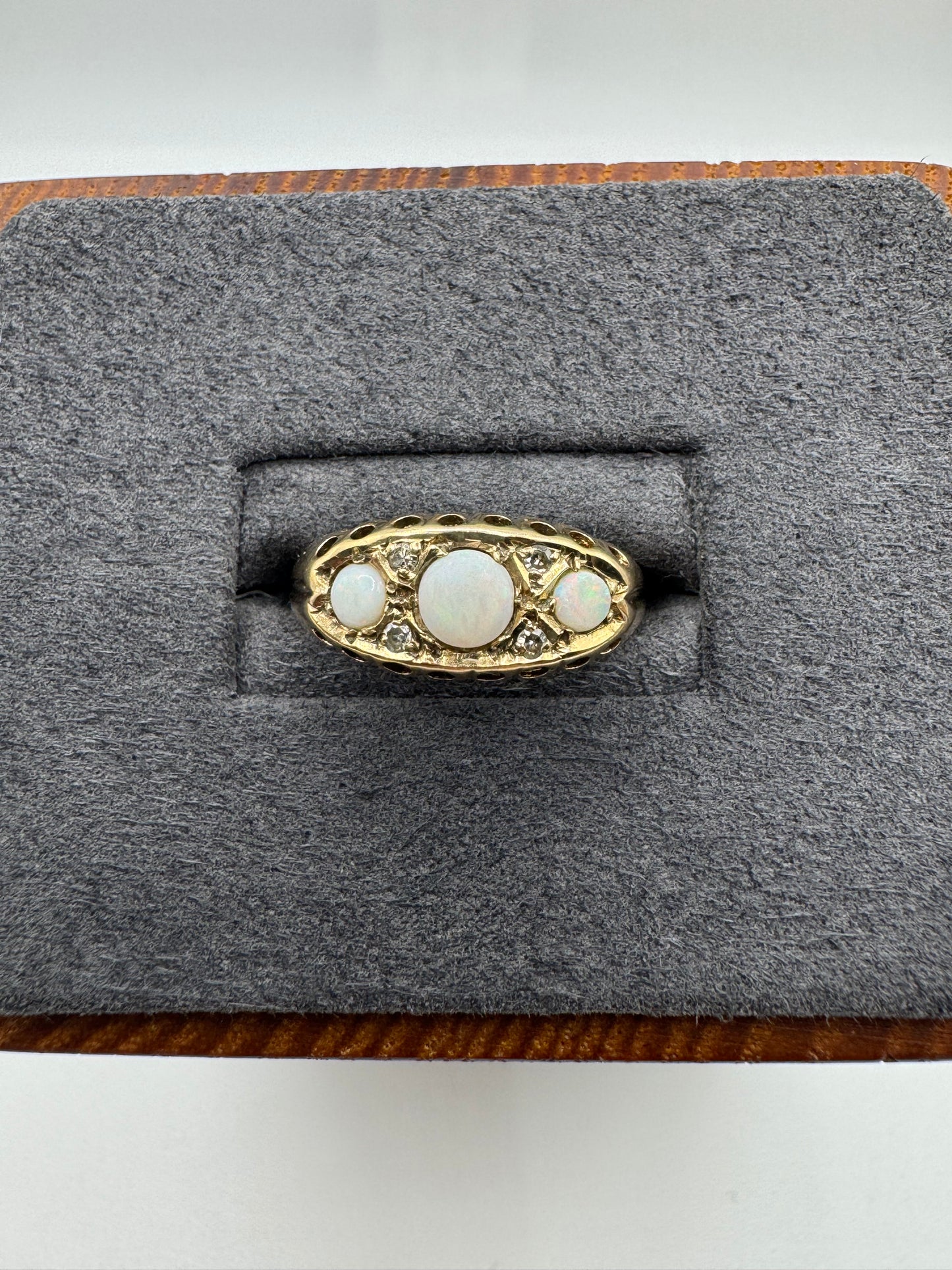 9ct gold opal and diamond ring