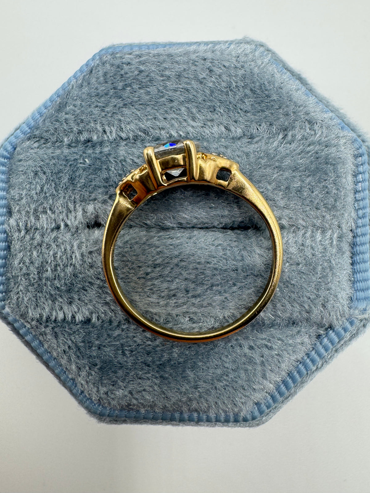 9ct gold white sapphire and diamond ring