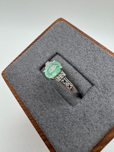 9ct white gold quartz and diamond ring